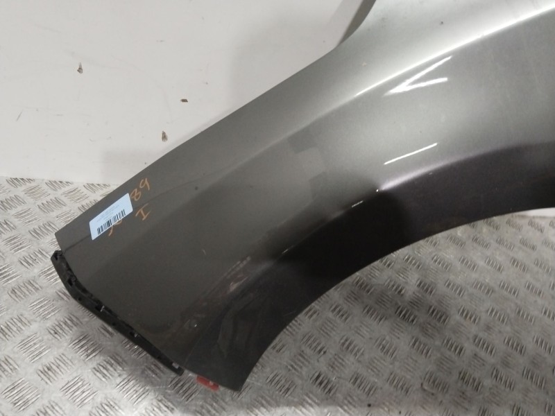 Recambio de aleta delantera izquierda para nissan leaf (ze0) electric referencia OEM IAM F31013NAAA  