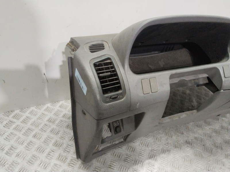 Recambio de salpicadero para nissan terrano ii (r20) 2.7 tdi 4wd referencia OEM IAM   