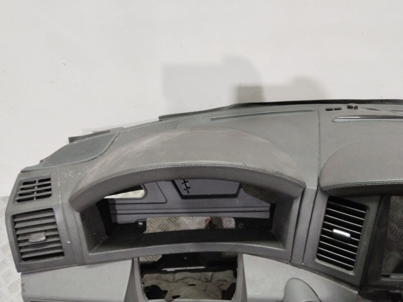 Recambio de salpicadero para jeep grand cherokee iii (wh, wk) 3.0 crd 4x4 referencia OEM IAM 1EC961DHAB  