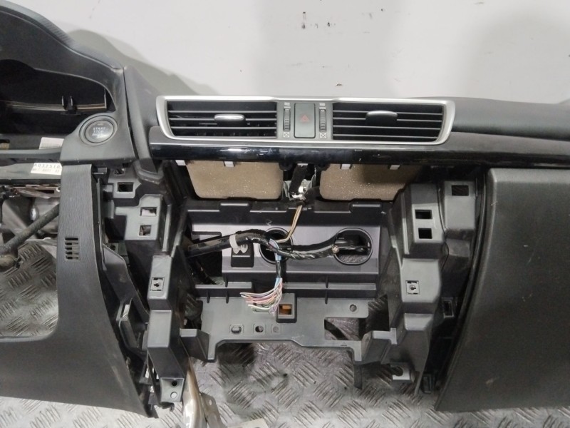 Recambio de salpicadero para mazda 3 (bm, bn) 2.2 d referencia OEM IAM BHN16035002  