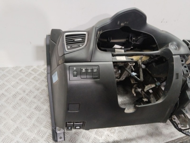 Recambio de salpicadero para mazda 3 (bm, bn) 2.2 d referencia OEM IAM BHN16035002  