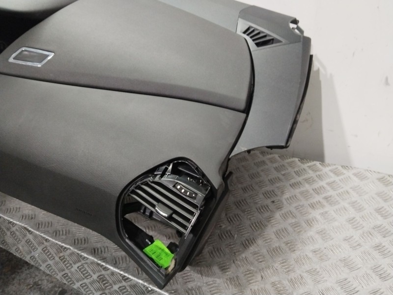 Recambio de salpicadero para citroën c4 grand picasso i (ua_) 1.6 16v referencia OEM IAM 8231FT  