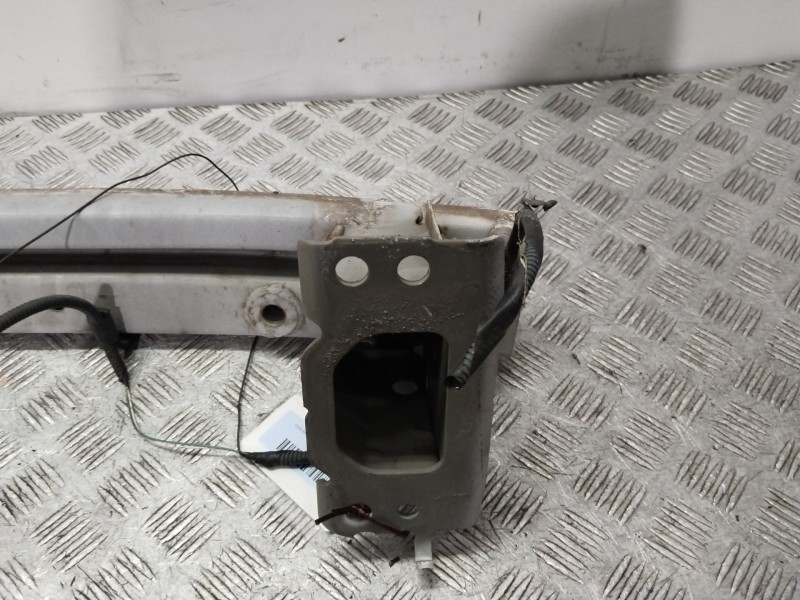 Recambio de refuerzo paragolpes delantero para toyota auris active referencia OEM IAM   