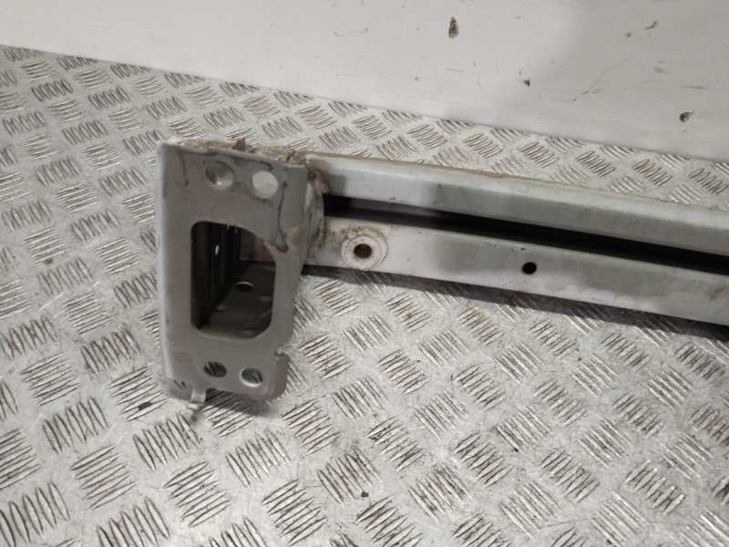 Recambio de refuerzo paragolpes delantero para toyota auris active referencia OEM IAM   