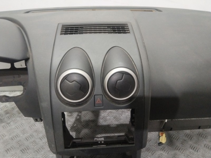 Recambio de salpicadero para nissan qashqai i (j10, nj10) 1.6 dci referencia OEM IAM 68030JD90A  