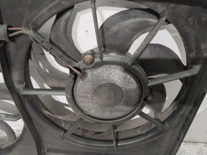 Recambio de electroventilador para volkswagen golf v (1k1) 1.6 fsi referencia OEM IAM 1K0121207A  