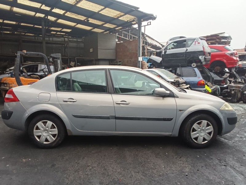 renault megane ii sedán (lm0/1_) del año 2003