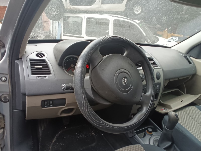 renault megane ii sedán (lm0/1_) del año 2003