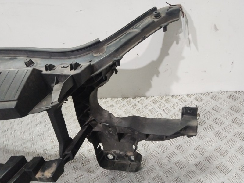 Recambio de panel frontal para renault grand scénic ii (jm0/1_) 1.6 referencia OEM IAM 8200589928  