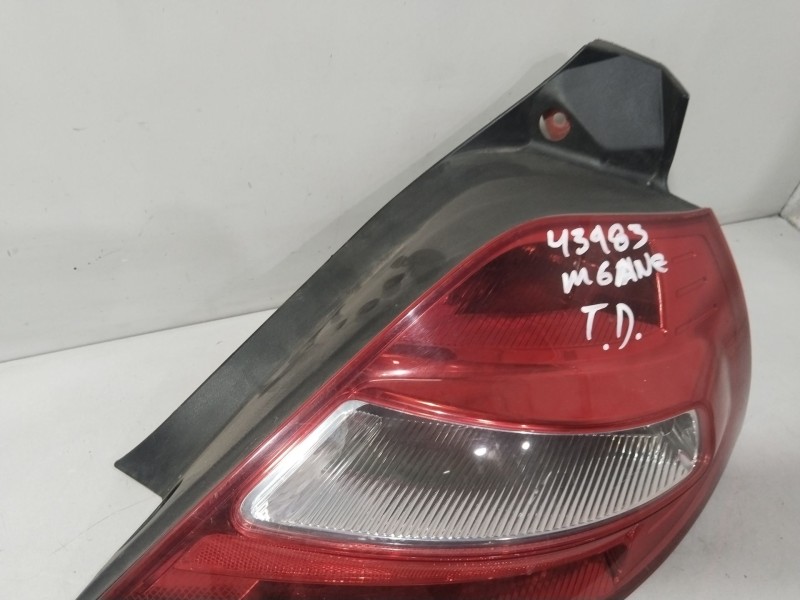Recambio de piloto trasero derecho para renault megane ii berlina 3p emotion referencia OEM IAM 8200413216  