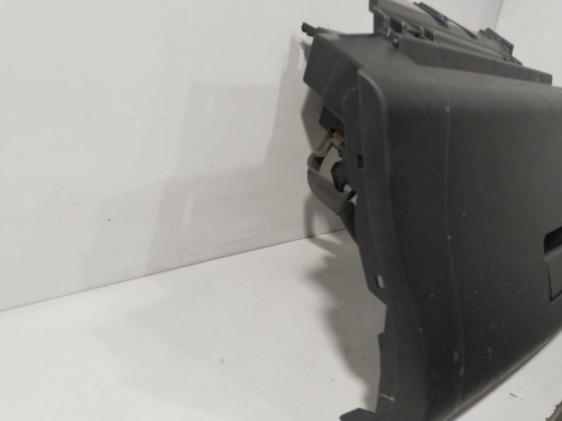 Recambio de guantera para nissan leaf (ze0) electric referencia OEM IAM 685203ND0A  