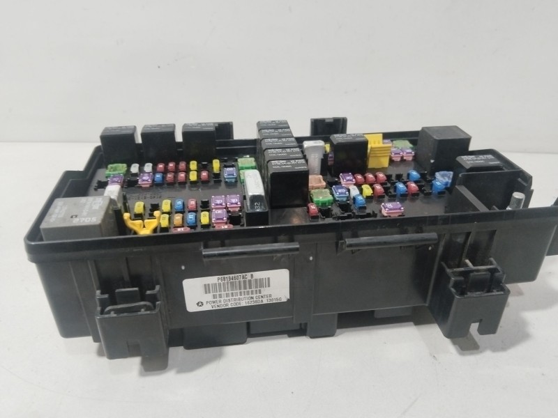 Recambio de caja reles / fusibles para jeep grand cherokee iv (wk, wk2) 3.0 crd v6 4x4 referencia OEM IAM 7140513230  