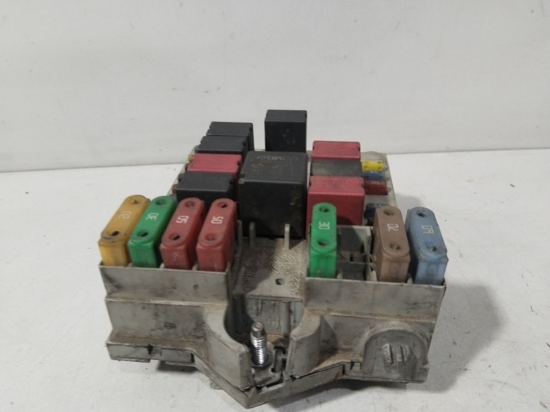 Recambio de caja reles / fusibles para fiat stilo (192_) 1.9 jtd (192_xe1a) referencia OEM IAM 51773289  