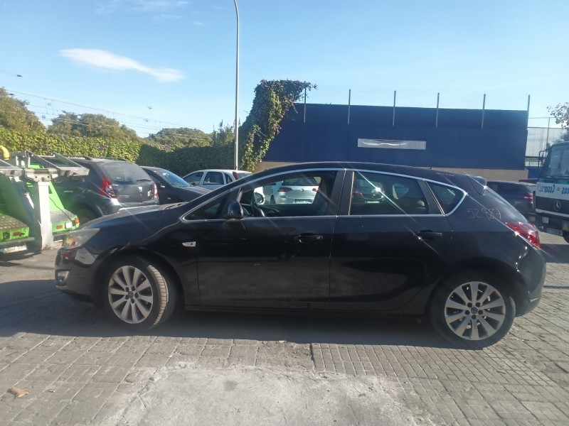 opel astra h gtc (a04) del año 2010