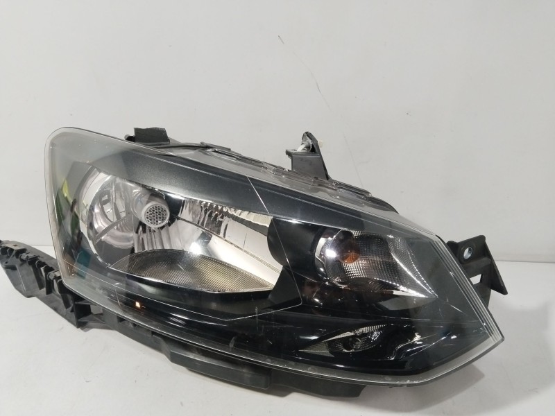 Recambio de faro derecho para volkswagen polo v (6r1, 6c1) 1.4 (6r1) referencia OEM IAM 6R1941016C  