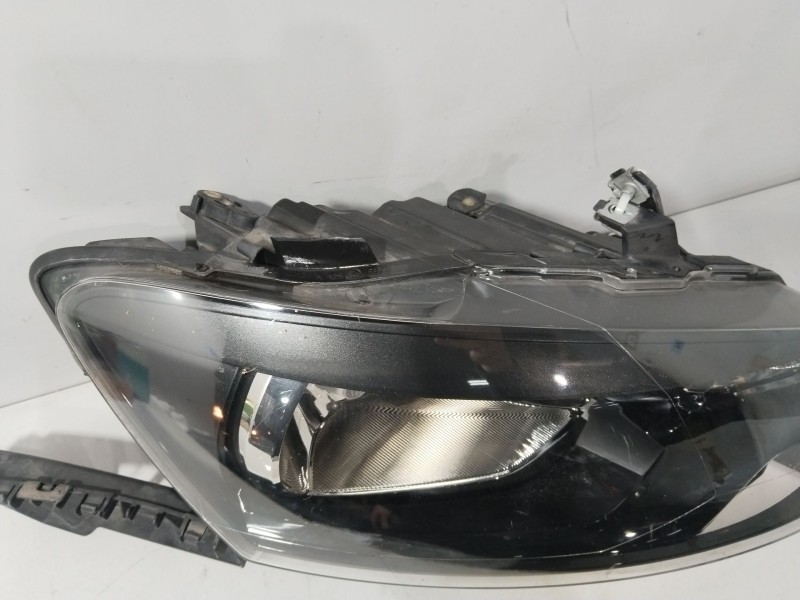 Recambio de faro derecho para volkswagen polo v (6r1, 6c1) 1.4 (6r1) referencia OEM IAM 6R1941016C  