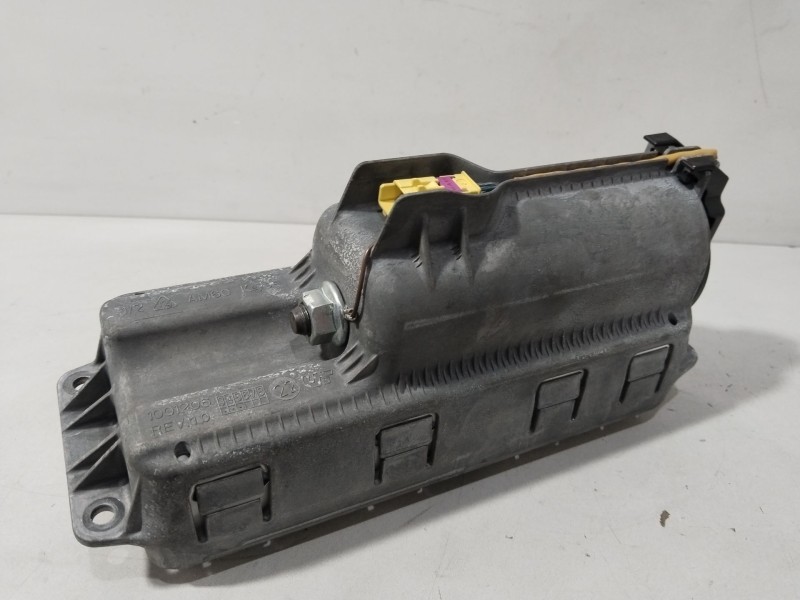 Recambio de airbag delantero derecho para audi a3 sportback (8pa) 1.6 fsi referencia OEM IAM 8P0880202  