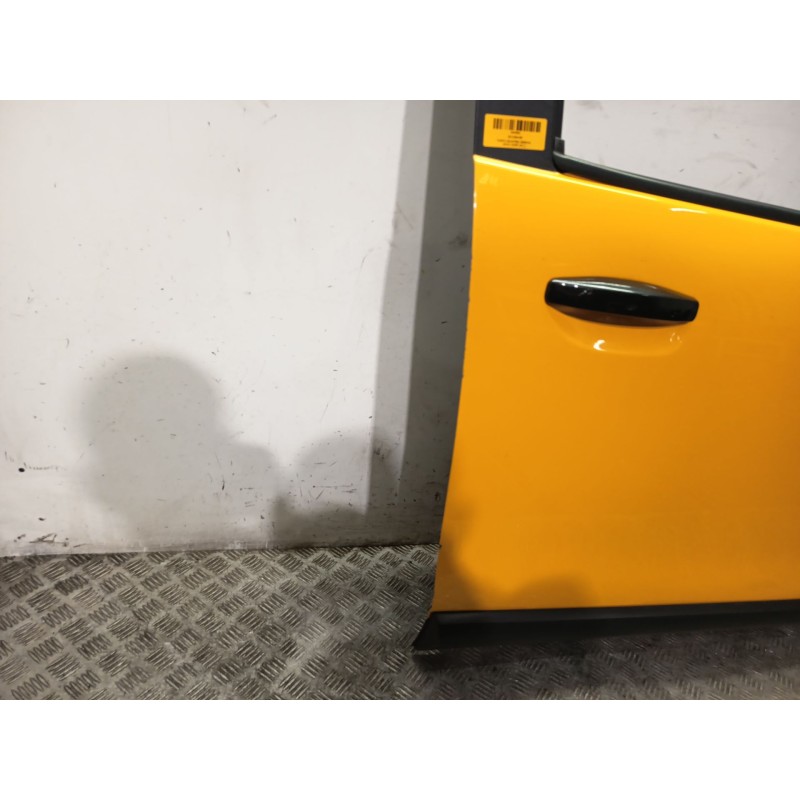 PUERTA DELANTERA DERECHA 801008218R AMARILLO - imagen 2