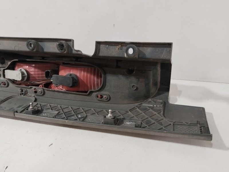 Recambio de piloto trasero izquierdo para nissan primastar furgoneta (x83) 2.0 dci 115 referencia OEM IAM 93857722  