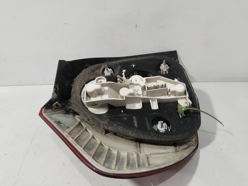 Recambio de piloto trasero derecho para bmw 1 (e81) 118 i referencia OEM IAM 716495605  