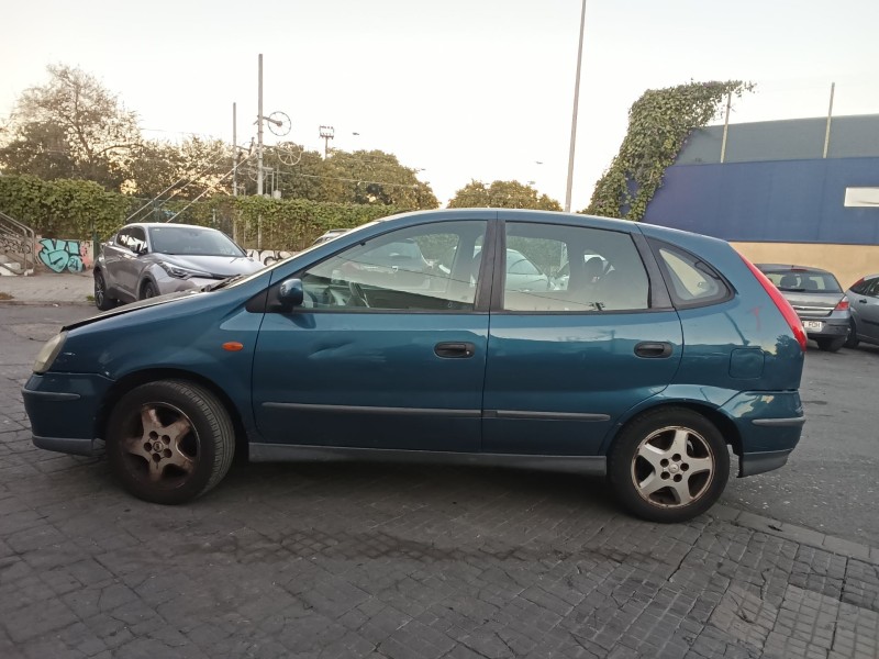 nissan almera tino (v10) del año 2003
