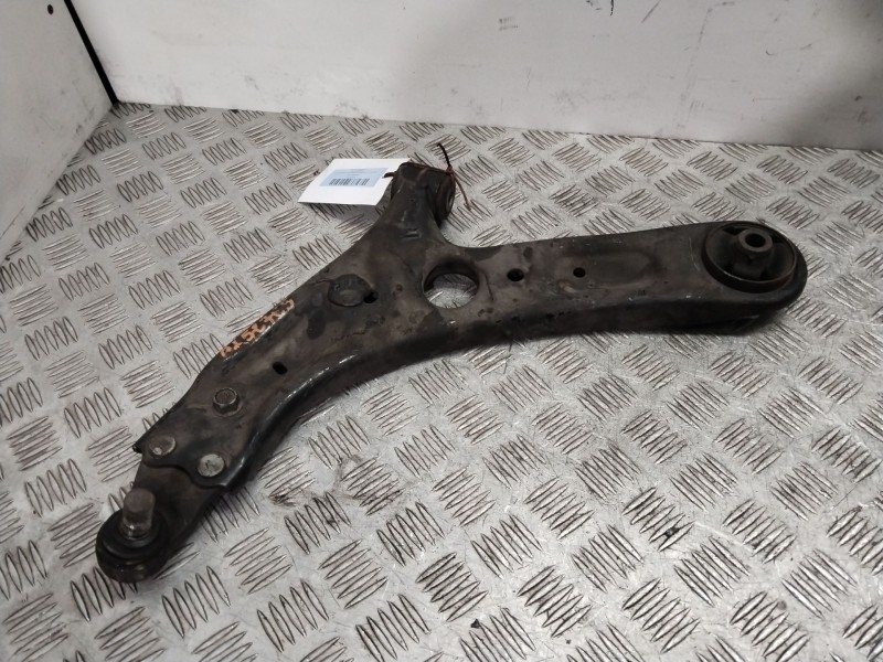 Recambio de brazo suspension inferior delantero izquierdo para hyundai i30 (gd) 1.4 crdi referencia OEM IAM 54500A2700  