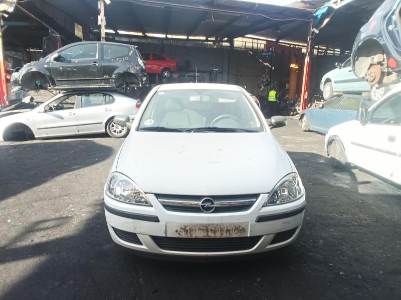 opel corsa c (x01) del año 2004