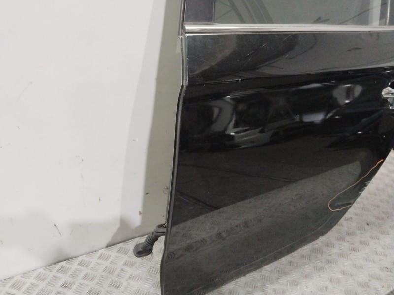 Recambio de puerta trasera izquierda para kia carens iv 1.6 gdi referencia OEM IAM 77003A4000  