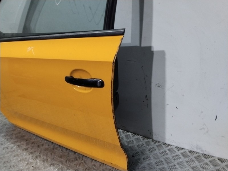 Recambio de puerta delantera izquierda para skoda rapid (nh3, nk3, nk6) 1.6 tdi referencia OEM IAM 5JA831051C  