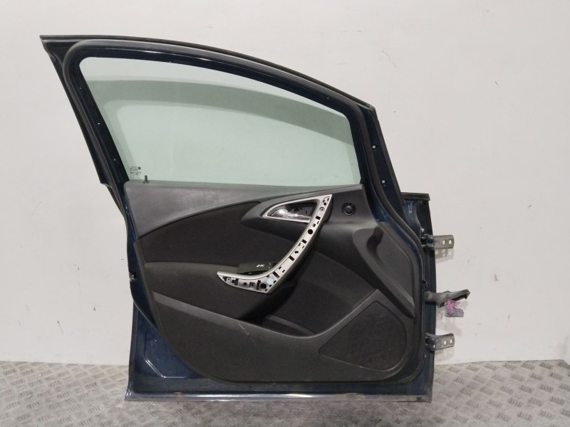 Recambio de puerta delantera izquierda para opel astra j (p10) 1.6 (68) referencia OEM IAM 13330765  