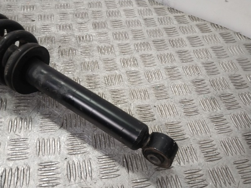 Recambio de amortiguador delantero izquierdo para ssangyong rodius i 2.7 xdi referencia OEM IAM 4431021101  