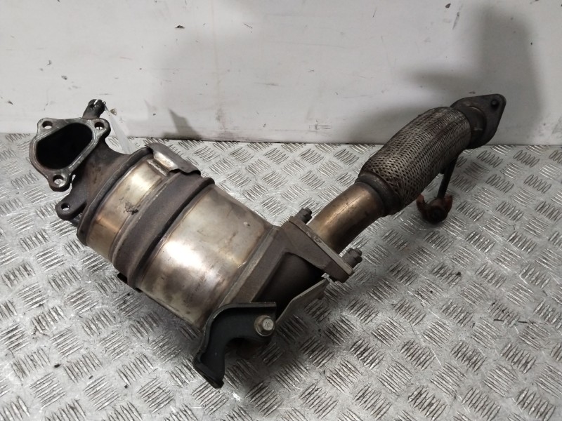 Recambio de catalizador para hyundai i30 (gd) 1.4 crdi referencia OEM IAM CF2A820  
