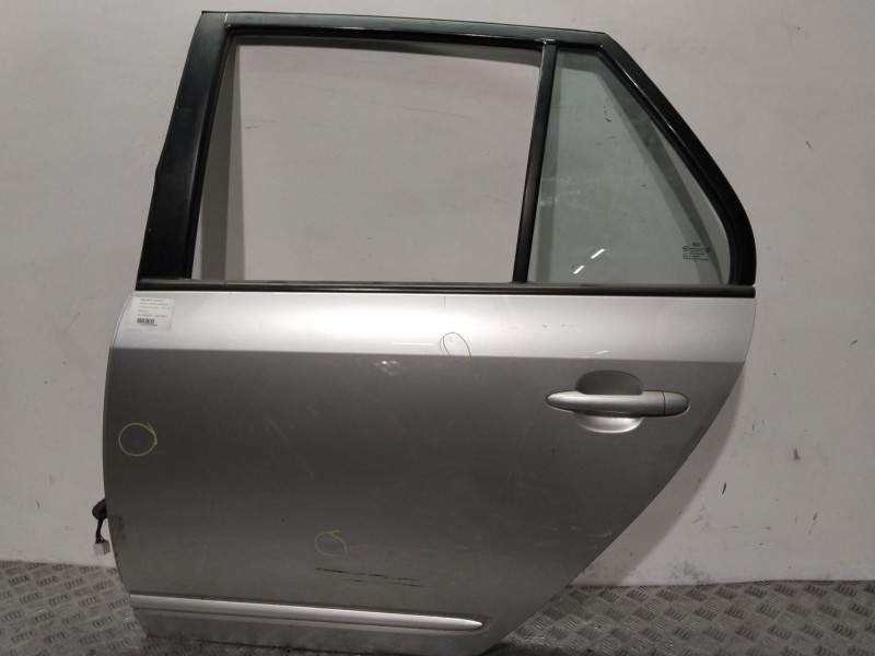 Recambio de puerta trasera izquierda para kia carens (un) concept referencia OEM IAM 770031D010  