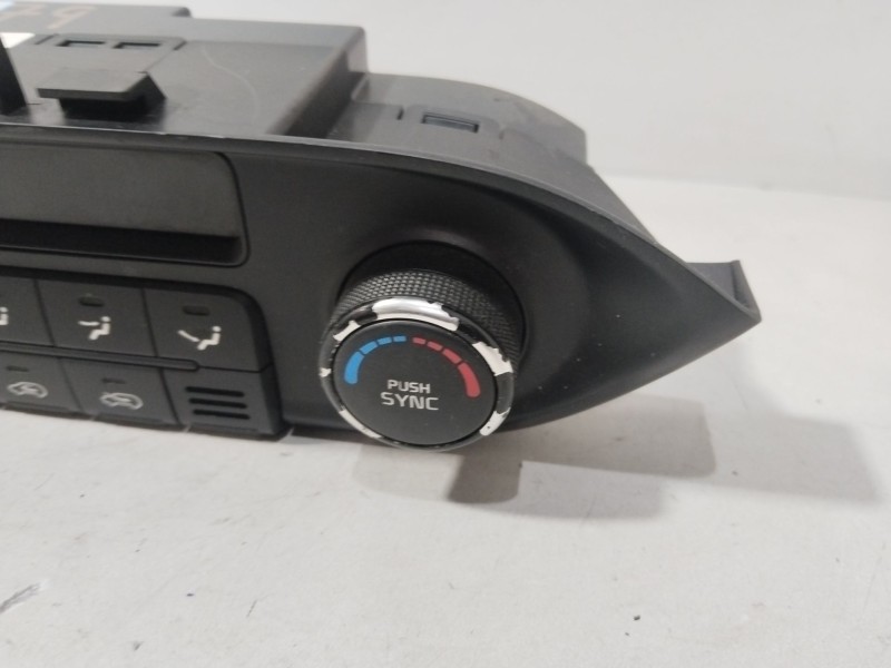 Recambio de mando calefaccion / aire acondicionado para kia carens iv 1.6 gdi referencia OEM IAM 97250A4XXX  