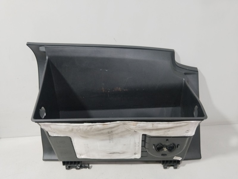 Recambio de guantera para kia carens iv 1.6 gdi referencia OEM IAM 84511A400  