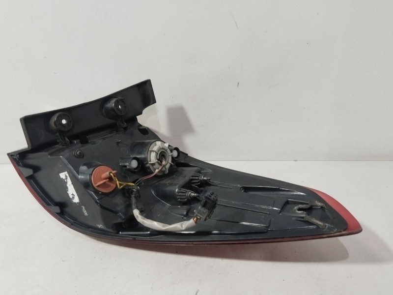 Recambio de piloto trasero izquierdo para kia carens iv 1.6 gdi referencia OEM IAM 92401A4120  