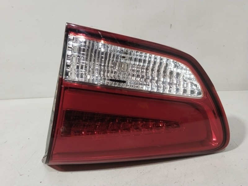 Recambio de piloto trasero derecho interior para kia carens iv 1.6 gdi referencia OEM IAM 92404A4120  