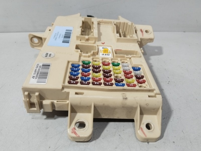 Recambio de caja reles / fusibles para kia carens iv 1.6 gdi referencia OEM IAM 91950A4510  