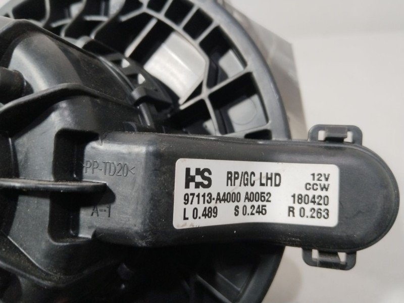 Recambio de motor calefaccion para kia carens iv 1.6 gdi referencia OEM IAM 97159A4000  
