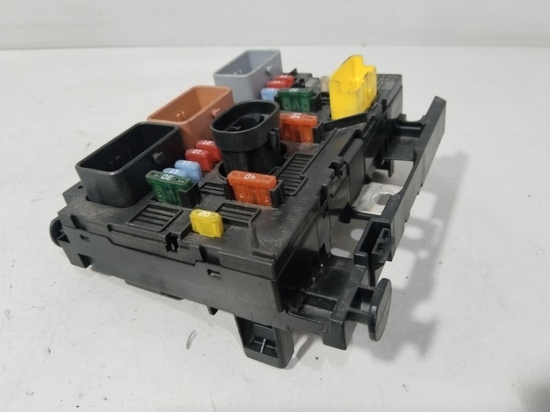Recambio de caja reles / fusibles para peugeot 207/207+ (wa_, wc_) 1.4 referencia OEM IAM 9661708280  