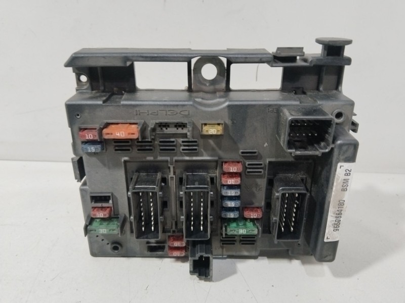 Recambio de caja reles / fusibles para peugeot 307 (3a/c) 2.0 hdi 110 referencia OEM IAM 9650664180  