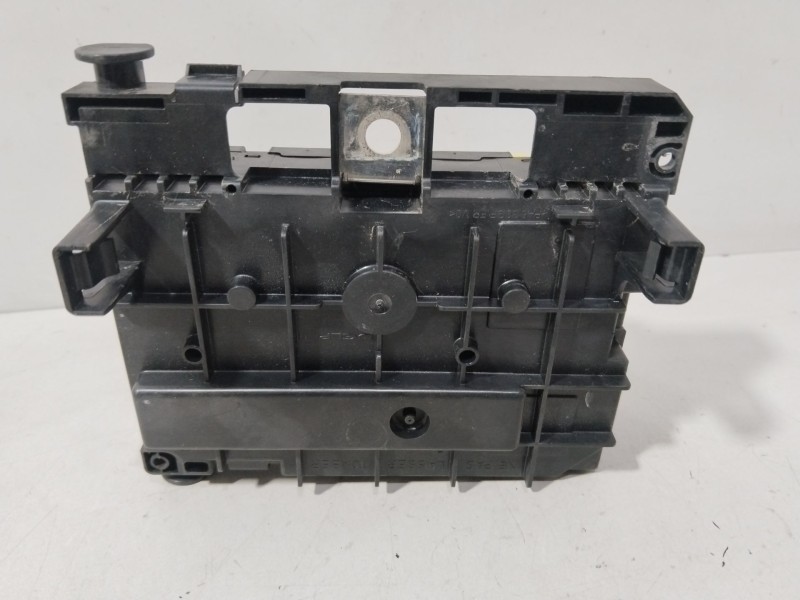 Recambio de caja reles / fusibles para peugeot 5008 (0u_, 0e_) 2.0 hdi referencia OEM IAM 9667044980  
