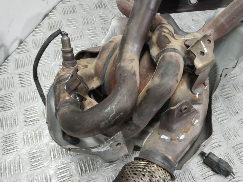 Recambio de catalizador para mazda cx-3 (dk) 2.0 skyactiv-g referencia OEM IAM PEG82055X  PES12050XA