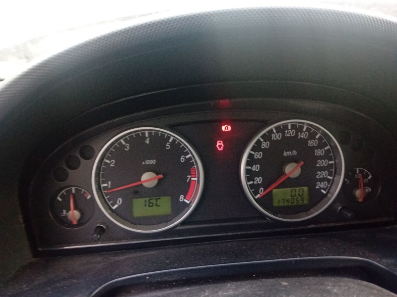 ford mondeo iv sedán (ba7) del año 2002