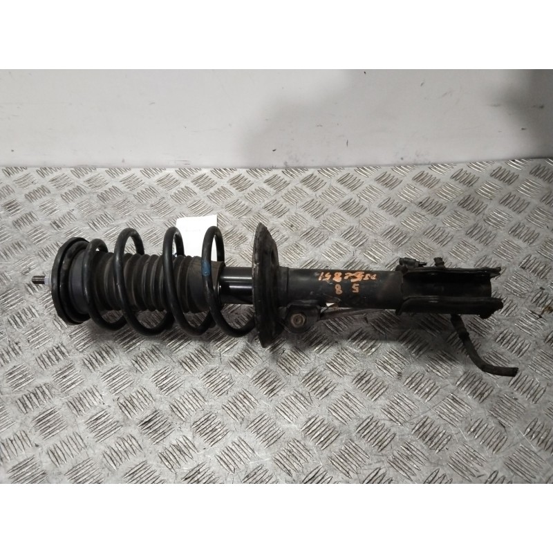 Recambio de amortiguador delantero izquierdo para toyota yaris (_p9_) 1.0 vvt-i (ksp90_) referencia OEM IAM 485200D011  
