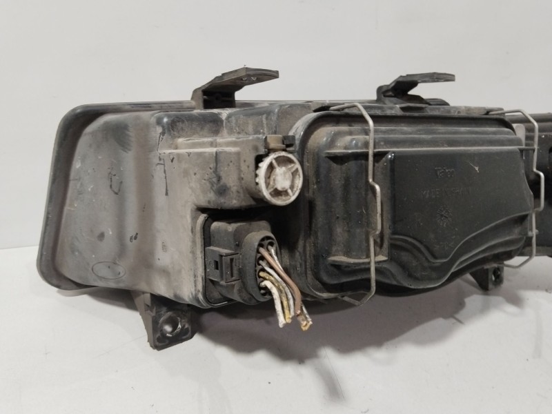 Recambio de faro derecho para seat leon (1m1) 1.6 16 v referencia OEM IAM 1M1941002D  