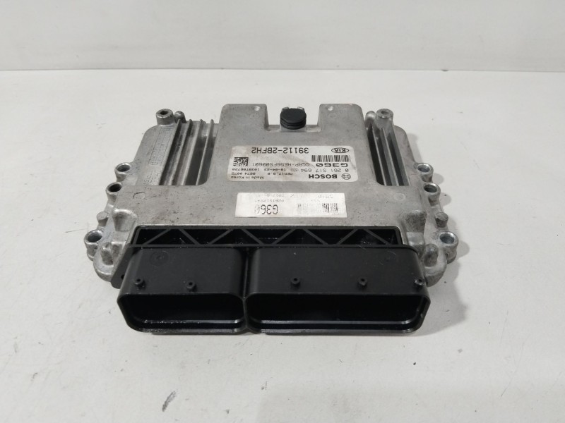 Recambio de centralita motor uce para kia carens iv 1.6 gdi referencia OEM IAM 0261S17694  