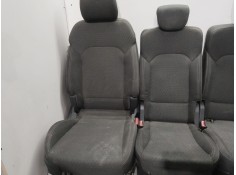 Recambio de juego asientos completo para kia carens iv 1.6 gdi referencia OEM IAM    2