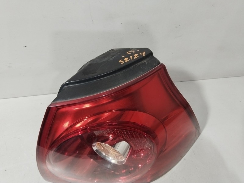 Recambio de piloto trasero derecho para volkswagen golf v (1k1) 1.4 tsi referencia OEM IAM 1K6945096AA  