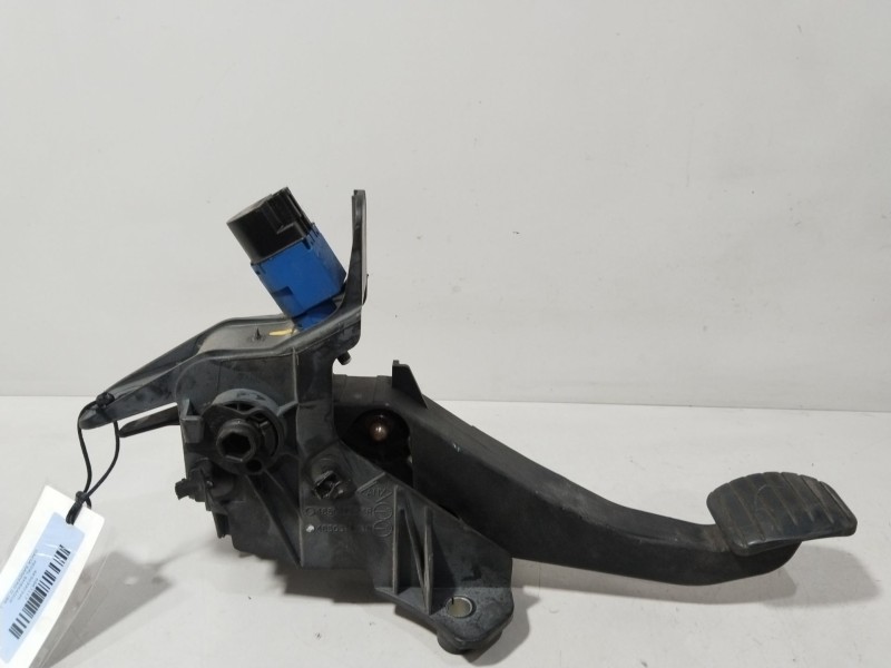 Recambio de pedal embrague para dacia sandero ii (b8_) 1.5 dci referencia OEM IAM 465039034R  